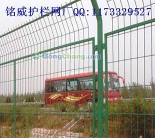 銘威供應(yīng)高品質(zhì)高速公路專用預(yù)應(yīng)力防護(hù)欄，多規(guī)格交通護(hù)欄助力安全出行